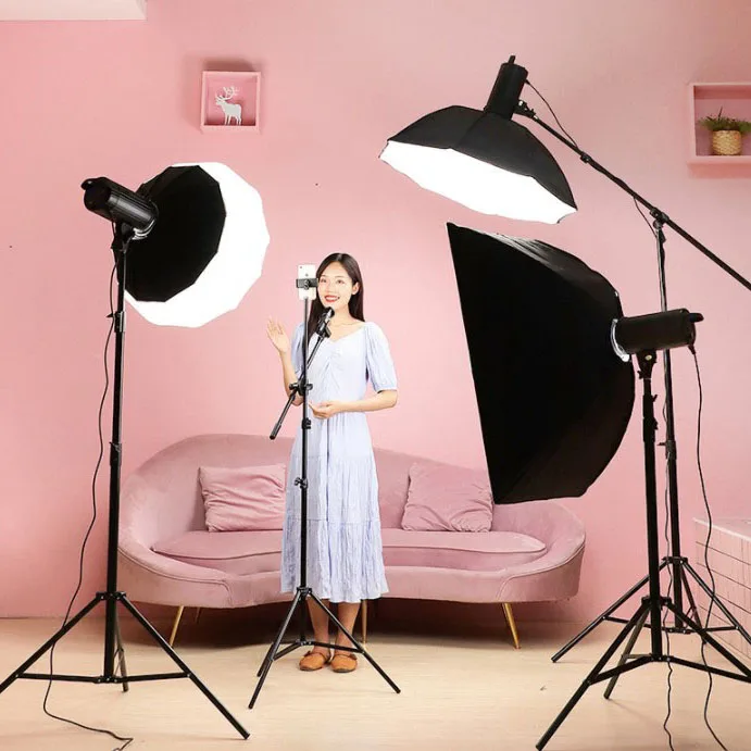 UEGOGO 3 Sets LED Studio Lights Continuous Lighting Kits for Photography with 65CM 95CM Soft box Arm Stand Live Video Light set, Black
UEGOGO 3 Sets LED Studio Lights Continuous Lighting Kits for Photography with 65CM 95CM Soft box Arm Stand Live Video Light set, Black