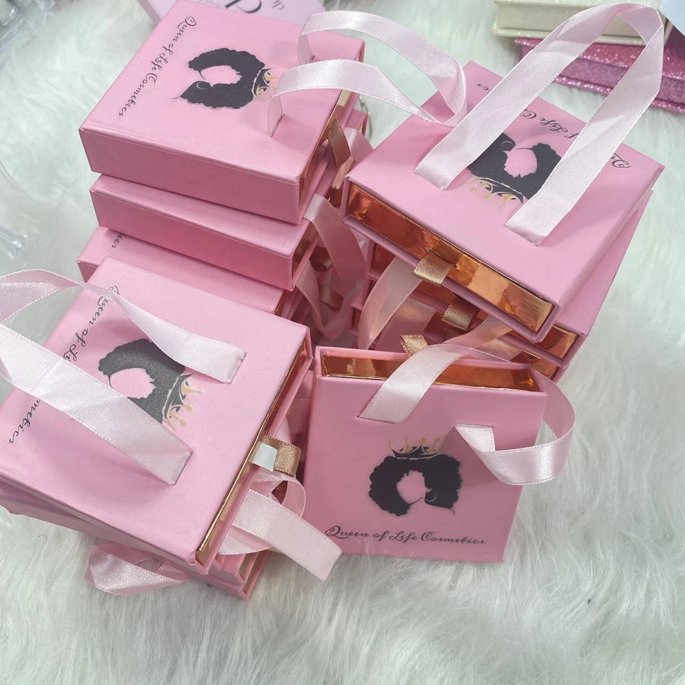 Custom mini gift bag lash box packaging wholesale fluffy 25mm 3d mink strip eyelashes vendor customized boxes
Custom mini gift bag lash box packaging wholesale fluffy 25mm 3d mink strip eyelashes vendor customized boxes