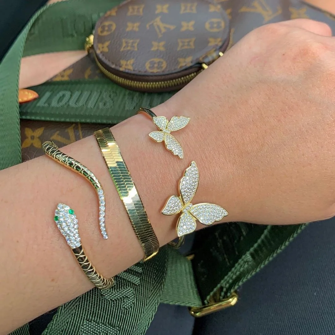 cz butterfly open bracelet iced out bling gold plated jewelry for women, Gold silver
cz butterfly open bracelet iced out bling gold plated jewelry for women, Gold silver