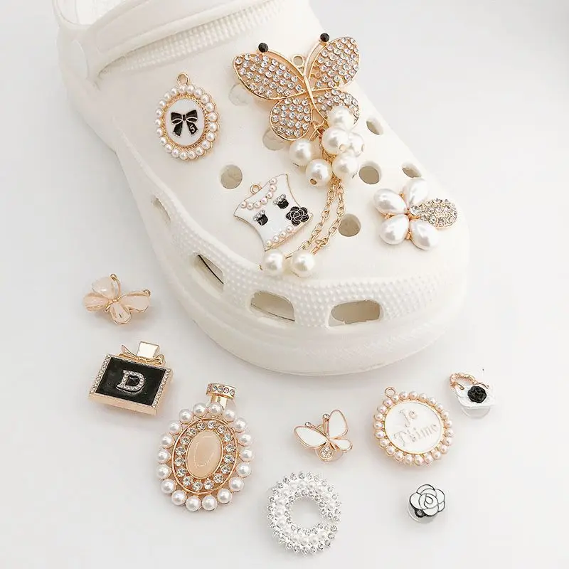 New zinc alloy hole shoes accessories diy accessories accessories full drill butterfly tassel hole shoes material, Picture
New zinc alloy hole shoes accessories diy accessories accessories full drill butterfly tassel hole shoes material, Picture