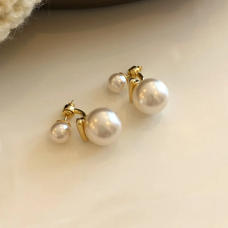 High quality minimalist style earring with two ways to use elegant French pearl stud earrings for women
High quality minimalist style earring with two ways to use elegant French pearl stud earrings for women