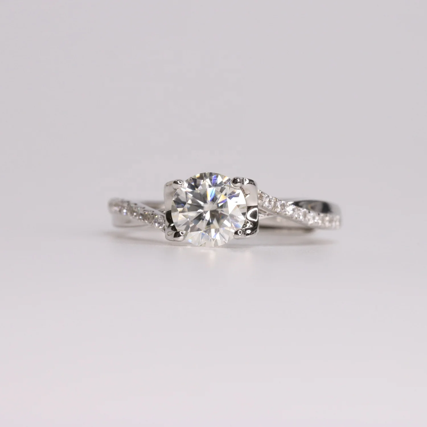Abiding 1 Carat Moissanite Diamond Stone Adjustable 925 Sterling Silver Fine Jewelry Engagement Ring For Women Wedding
Abiding 1 Carat Moissanite Diamond Stone Adjustable 925 Sterling Silver Fine Jewelry Engagement Ring For Women Wedding