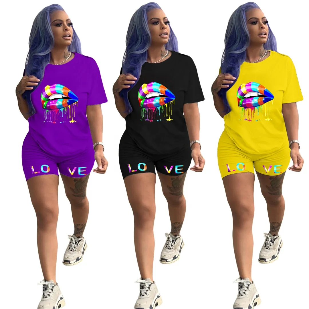 Summer Causal outfit patchwork lips printing T-shirt short sleeve with short pants color two piece pants set for women, Purple/black/yellow 
Summer Causal outfit patchwork lips printing T-shirt short sleeve with short pants color two piece pants set for women, Purple/black/yellow