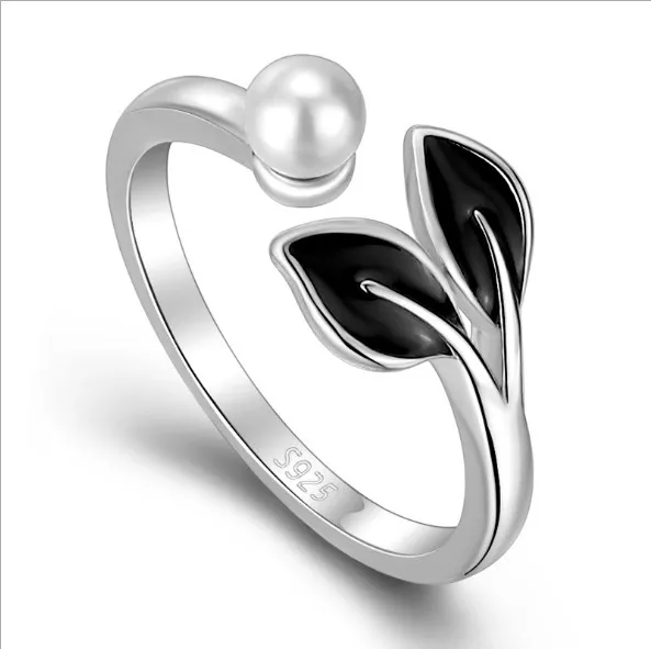 Sterling silver forest tree leaf ring women's Japanese and Korean version student ring gift hand jewelry
Sterling silver forest tree leaf ring women's Japanese and Korean version student ring gift hand jewelry