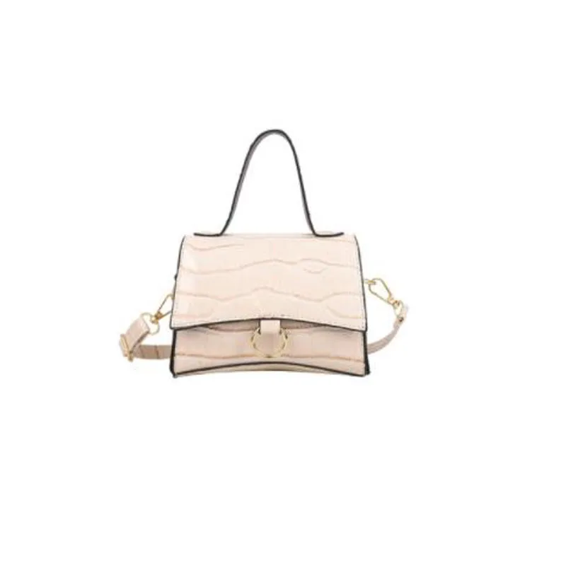 2021 spring new korean version lock portable small square bag ring shoulder bag pu messenger small bag, Beige, black, silver, green
2021 spring new korean version lock portable small square bag ring shoulder bag pu messenger small bag, Beige, black, silver, green