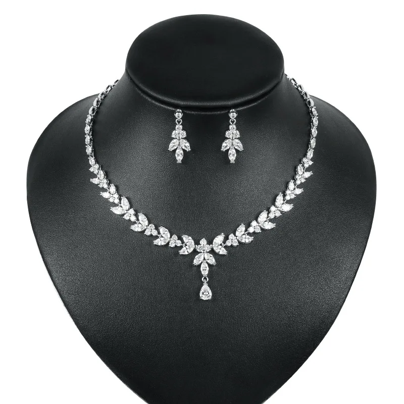 Simple Drop Zircon Bride Wedding Earrings Necklaces Electroplated Platinum Necklace Earring Jewelry Set, As pic shown
Simple Drop Zircon Bride Wedding Earrings Necklaces Electroplated Platinum Necklace Earring Jewelry Set, As pic shown