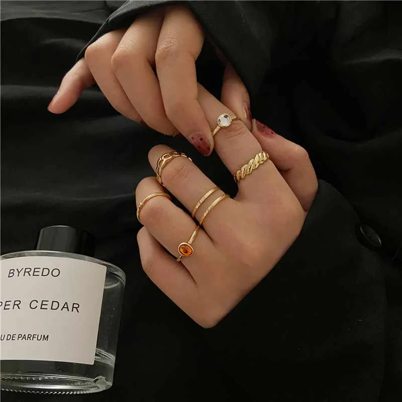 2021 Vintage Crystal Rings Set For Women Girls Gold Metal Hollow Round Chain Open Finger Ring Women, Silver plated
2021 Vintage Crystal Rings Set For Women Girls Gold Metal Hollow Round Chain Open Finger Ring Women, Silver plated