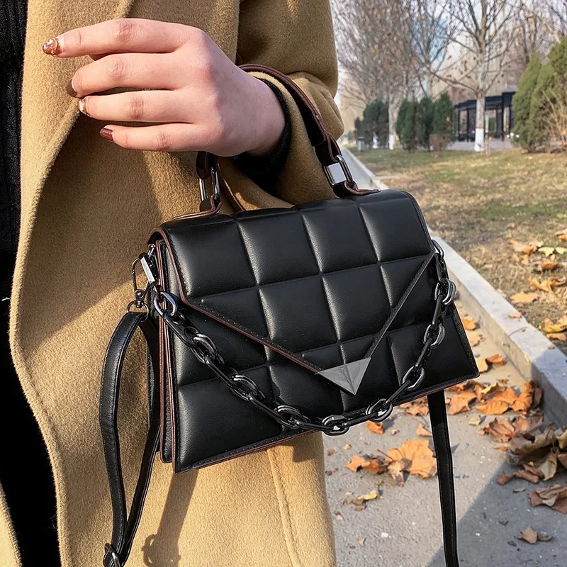 2022 Summer Embossing PU College School Small Jelly Bag Drop Shipping Chain Handle Lady Backpack Purses and Handbags for Girls
2022 Summer Embossing PU College School Small Jelly Bag Drop Shipping Chain Handle Lady Backpack Purses and Handbags for Girls