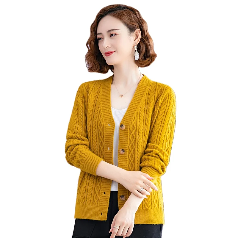 Sweater cardigan jacket female loose Korean student spring and autumn 2021 new sweater trend round button net red hot sale, Many colors are available
Sweater cardigan jacket female loose Korean student spring and autumn 2021 new sweater trend round button net red hot sale, Many colors are available