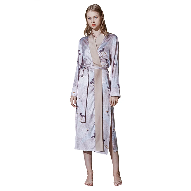 Printed Ice Silk Sleepwear Long Sleeve Under Knee Length Luxury Womens Desiger Robe Cardigan, Picture shows
Printed Ice Silk Sleepwear Long Sleeve Under Knee Length Luxury Womens Desiger Robe Cardigan, Picture shows