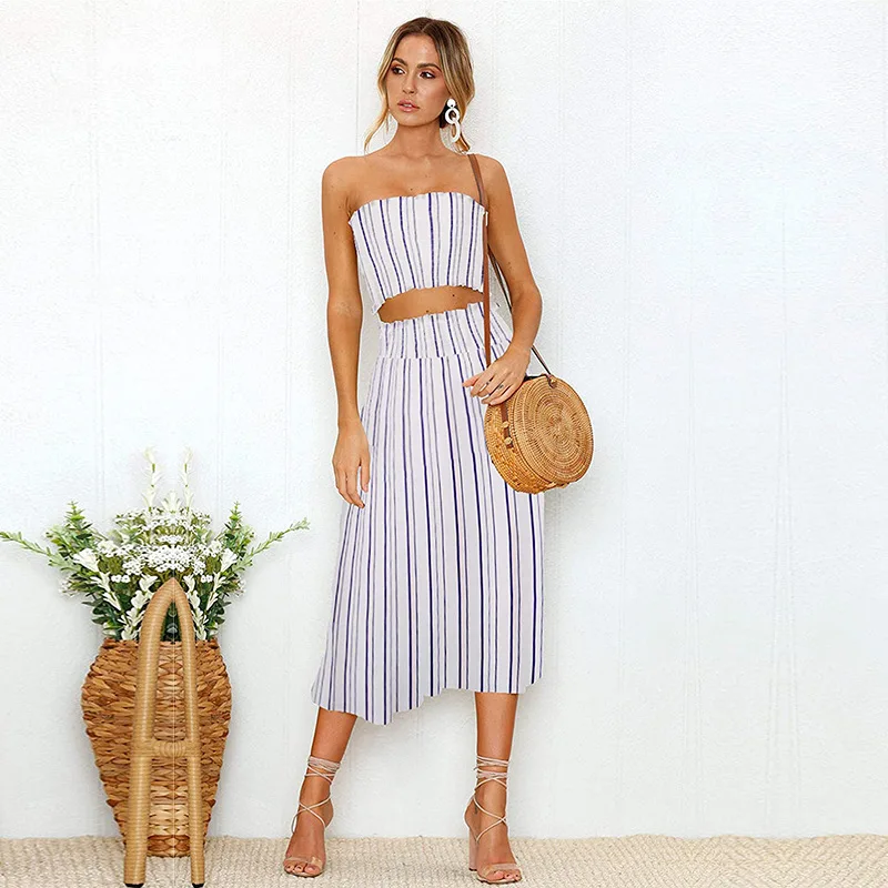 2021 European and American spring and summer new women's striped bra top print long skirt two piece suit
2021 European and American spring and summer new women's striped bra top print long skirt two piece suit