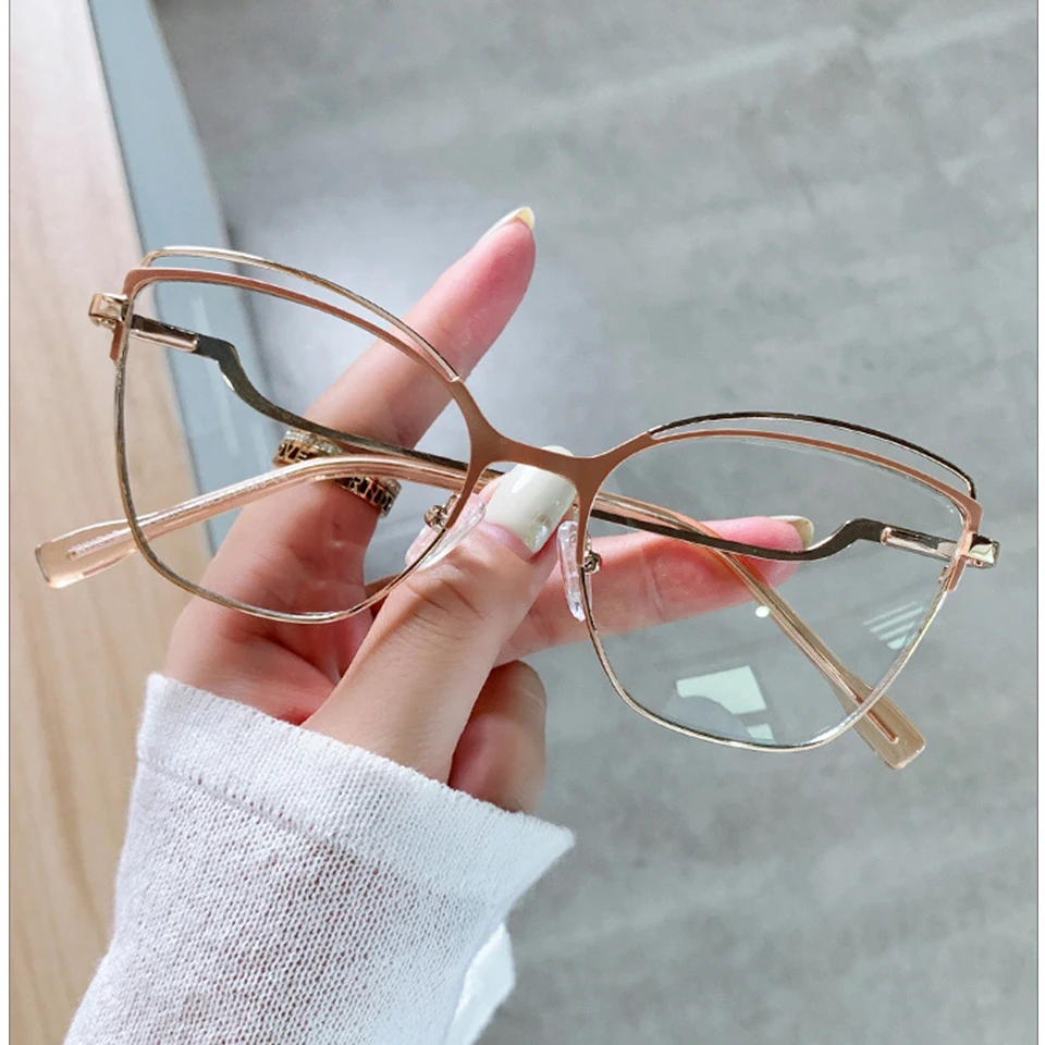 Europe and American popular Metal Blue light blocking glasses for Women high standard optical frame new arrival
Europe and American popular Metal Blue light blocking glasses for Women high standard optical frame new arrival