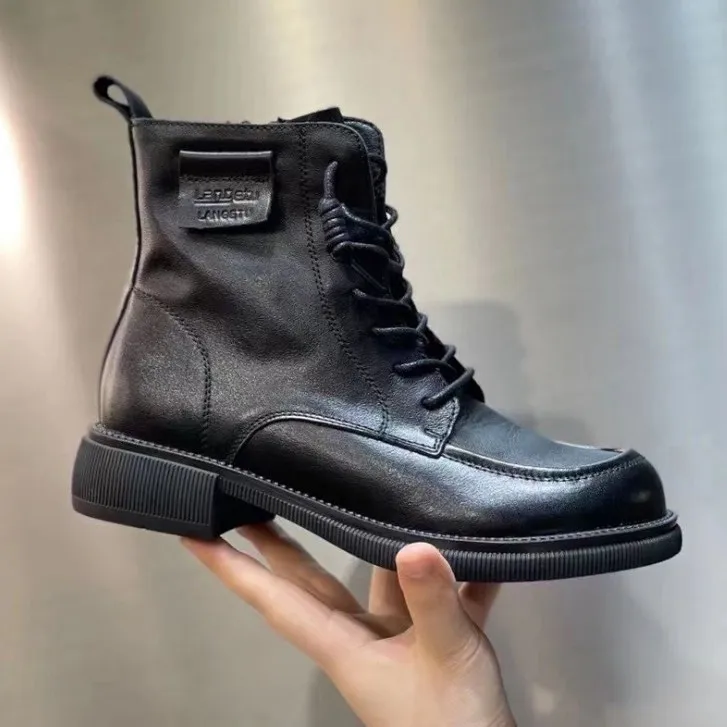 Semi-High Heeled Leather Motorcycle Ankle Boots Women's Chunky HeelBoots 2021Autumn and Winter Leather Waterproof Platform Black, Customized color
Semi-High Heeled Leather Motorcycle Ankle Boots Women's Chunky HeelBoots 2021Autumn and Winter Leather Waterproof Platform Black, Customized color