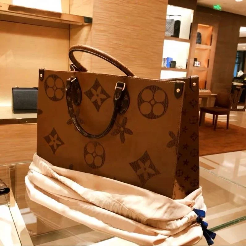 Luxury fashion top handle bag leather totes handbags for women designer handbags famous brands shoulder bags women handbags
Luxury fashion top handle bag leather totes handbags for women designer handbags famous brands shoulder bags women handbags