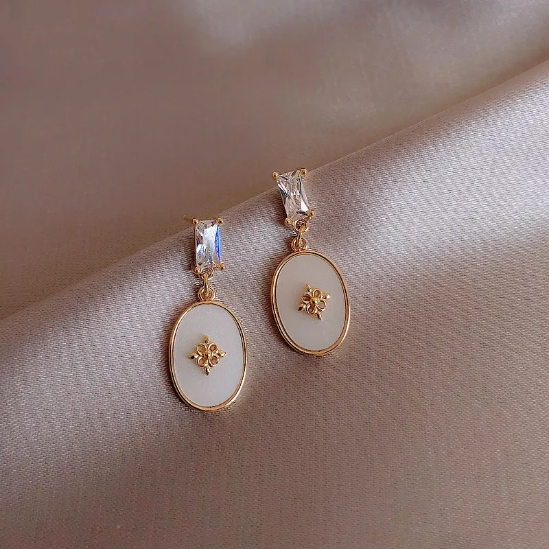 JUHU New fashion simple earrings wild fresh temperament series earrings metal alloy jewelry wholesale for women, Colorful
JUHU New fashion simple earrings wild fresh temperament series earrings metal alloy jewelry wholesale for women, Colorful