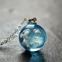 

Q807 White Clouds Blue Sky Round Ball Pendent Necklace for Women Female Transparent Spherical Resin Pendant Necklaces