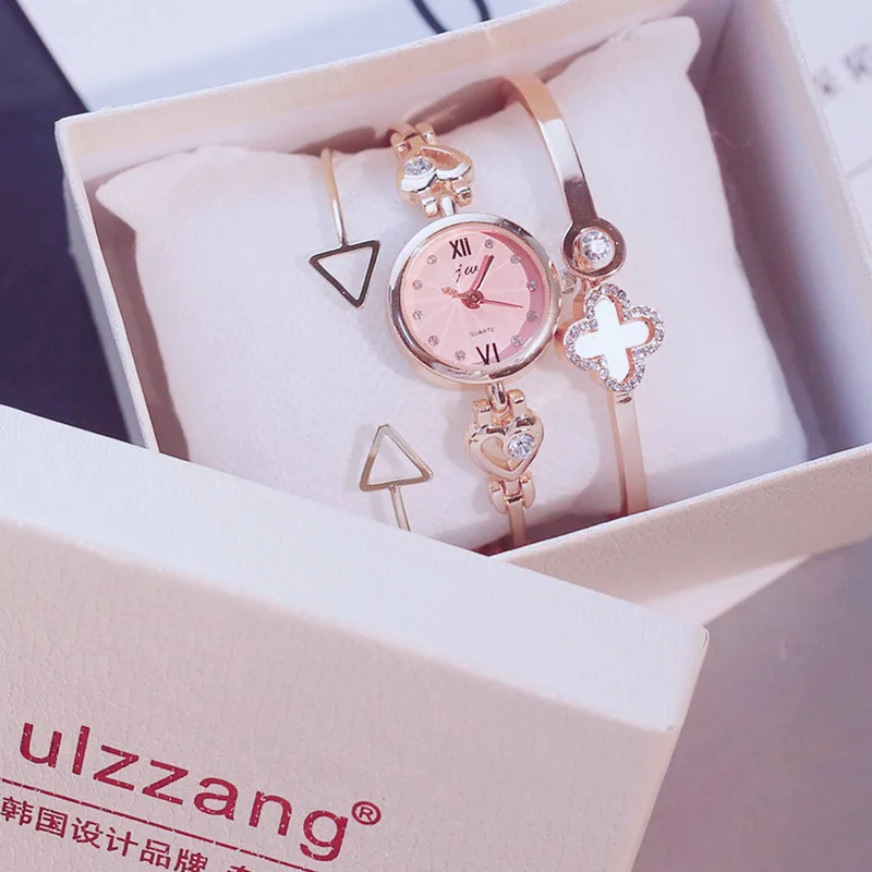 Fashion 3pcs Set Women Watches Luxury Flower Rhinestone Watch Ladies Quartz Wrist Watch Bracelet Sets, Gold
Fashion 3pcs Set Women Watches Luxury Flower Rhinestone Watch Ladies Quartz Wrist Watch Bracelet Sets, Gold