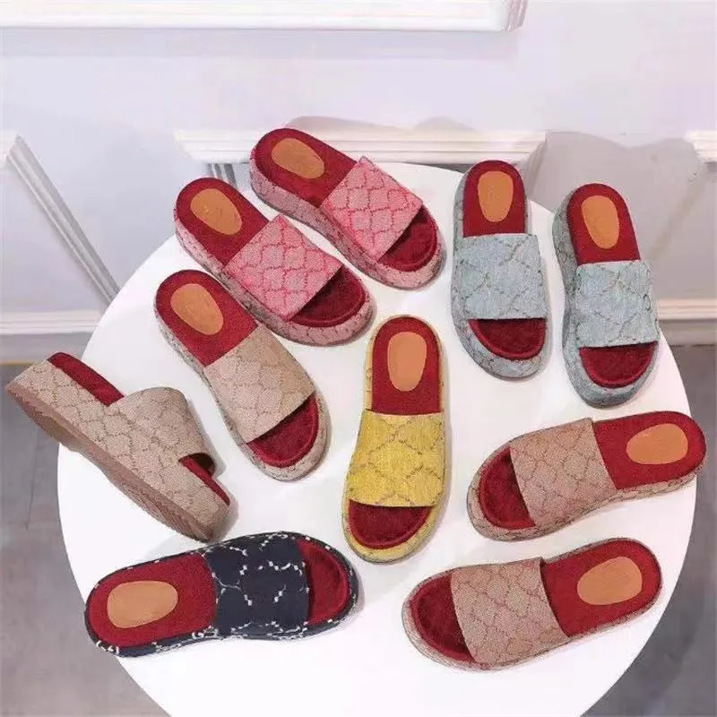 2021 fashion new hot sale one-word slippers wild platform letter G sandals casual platform shoes, Picture
2021 fashion new hot sale one-word slippers wild platform letter G sandals casual platform shoes, Picture
