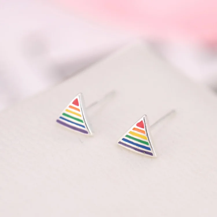 Luxury S925 Sterling Silver Geometric Triangle Stud Earrings Rainbow Silver Triangle Earring For Women, Golden sliver
Luxury S925 Sterling Silver Geometric Triangle Stud Earrings Rainbow Silver Triangle Earring For Women, Golden sliver