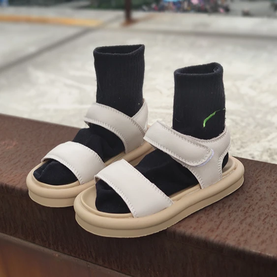 Summer new girls' sandals beach shoes soft soles little girl fashion non slip open toe
Summer new girls' sandals beach shoes soft soles little girl fashion non slip open toe