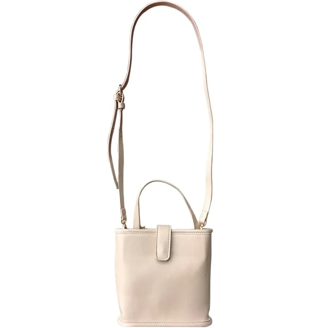 Factory direct mini crossbody handbag ladies designer simple trendy bucket bags, Customizable
Factory direct mini crossbody handbag ladies designer simple trendy bucket bags, Customizable