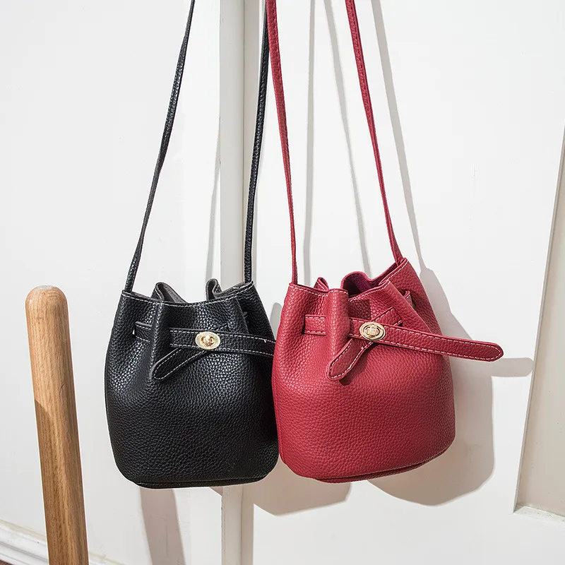 2021 New Korea Bucket Bag Fashion Shoulder Mini Bag Diagonal Ladies Shoulder Bag Woman, Picture color
2021 New Korea Bucket Bag Fashion Shoulder Mini Bag Diagonal Ladies Shoulder Bag Woman, Picture color