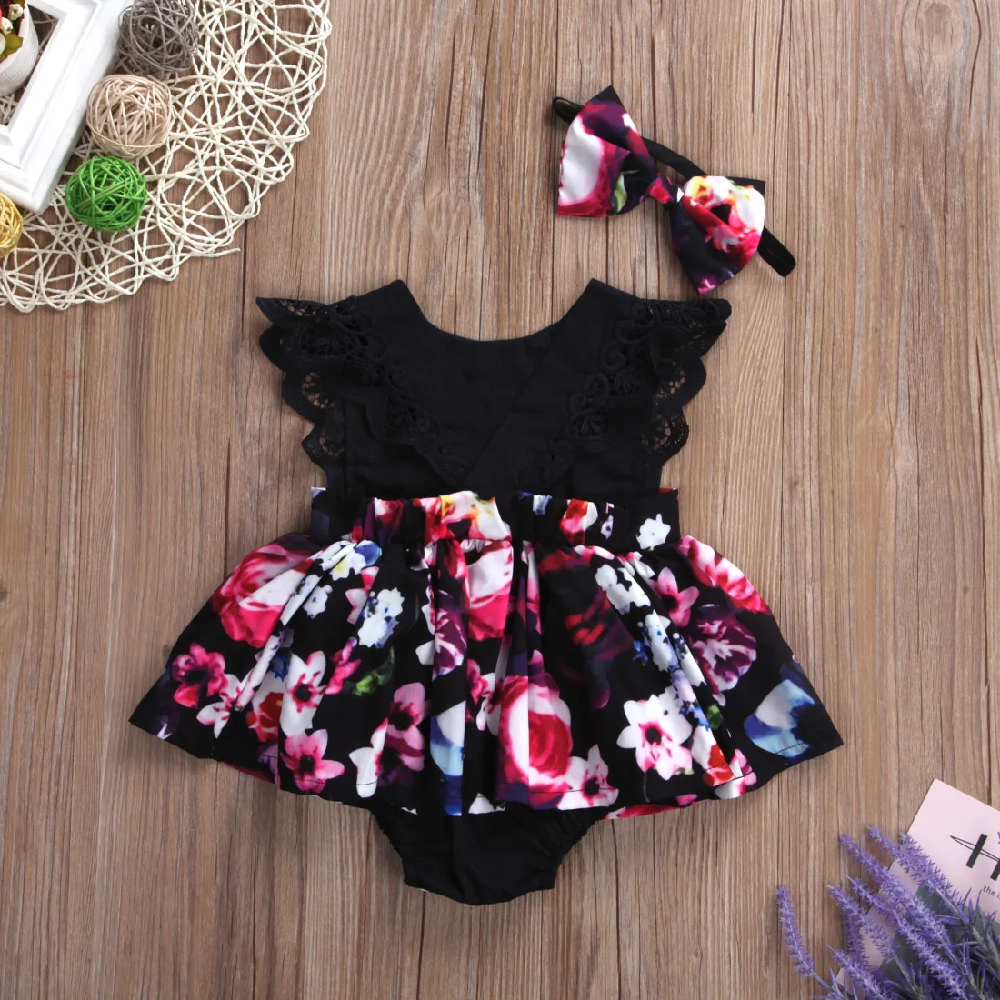 Baby Girls Tutu Romper Dress Lace Sleeve Bodysuits Princess Party Floral Skirt with Headband One Piece Outfits M3079
Baby Girls Tutu Romper Dress Lace Sleeve Bodysuits Princess Party Floral Skirt with Headband One Piece Outfits M3079