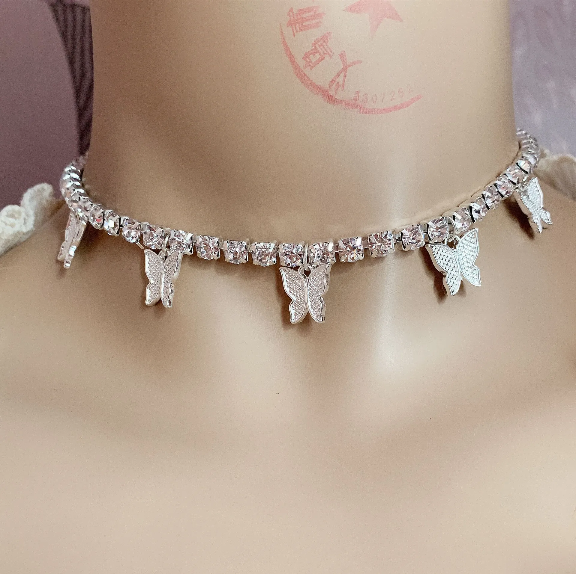 Hip Hop jewelry big rhinestone ice out tennis chain butterfly necklace, As pic
Hip Hop jewelry big rhinestone ice out tennis chain butterfly necklace, As pic