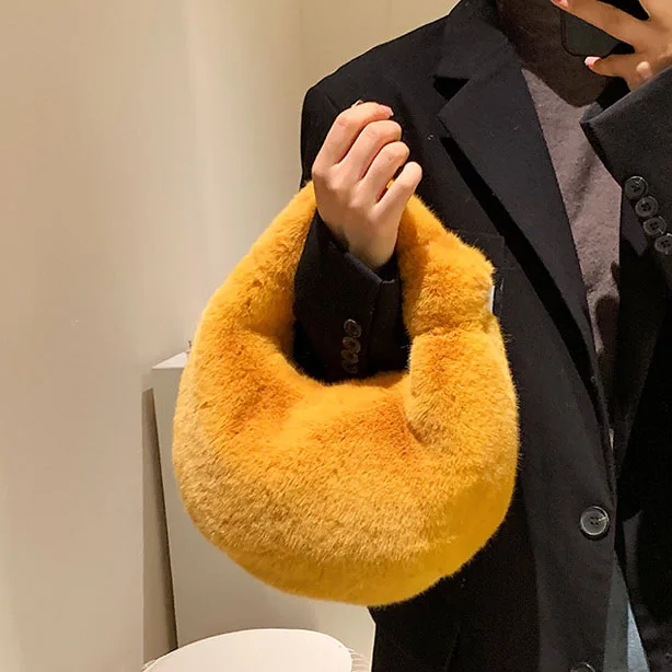 Handbags Ladies Top Popular Fashion Show Party Winter New Style Girls Branded Luxury Fur Handbags Ladies, 6 colors
Handbags Ladies Top Popular Fashion Show Party Winter New Style Girls Branded Luxury Fur Handbags Ladies, 6 colors