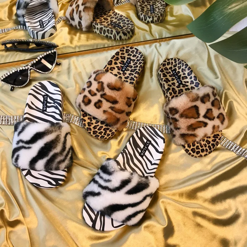 2021 cross border slippers home fashion new leopard print Plush flat bottom sandals for women in summer
2021 cross border slippers home fashion new leopard print Plush flat bottom sandals for women in summer