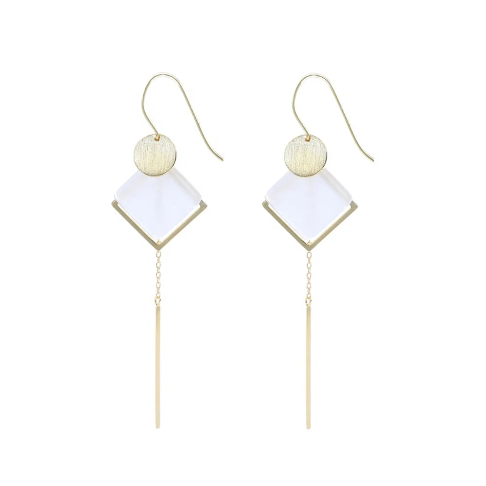 China Fashion Woman Gold Jewelry Hoop Long Line 925 Sterling Silver Earring
China Fashion Woman Gold Jewelry Hoop Long Line 925 Sterling Silver Earring
