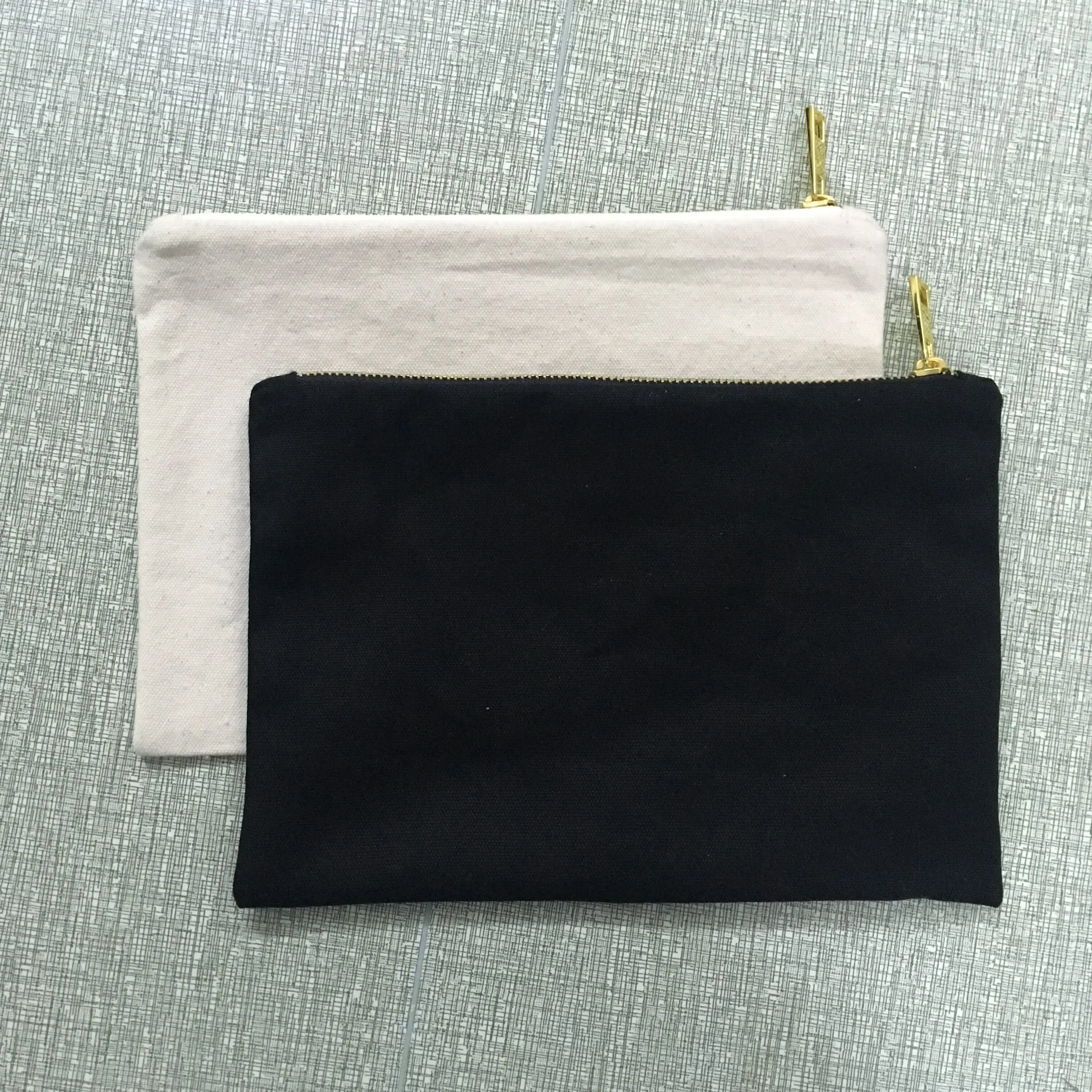 100% Cotton Cosmetic Storage 12 Oz Canvas Travel Cosmetic Bag Blank Beauty Bag with Zipper
100% Cotton Cosmetic Storage 12 Oz Canvas Travel Cosmetic Bag Blank Beauty Bag with Zipper