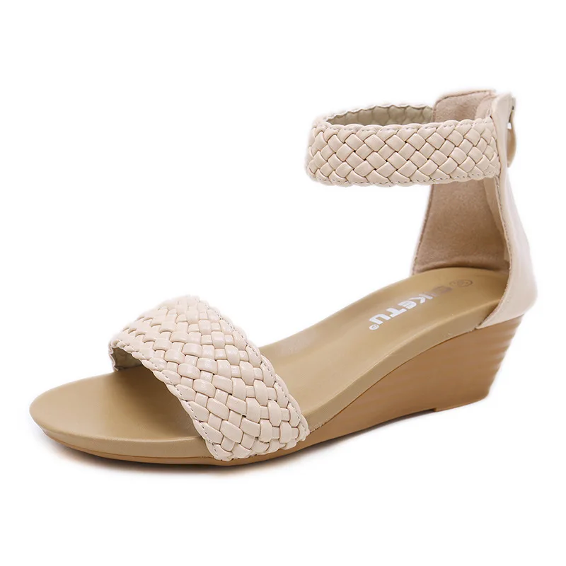 new fahion women wedge sandals solid color summer breathable sandals lady zipper PU weave sandals
new fahion women wedge sandals solid color summer breathable sandals lady zipper PU weave sandals