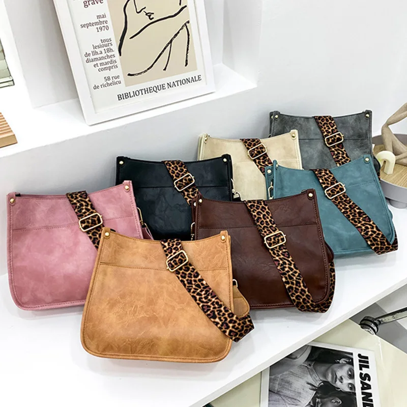 BB438 Fall Winter Vintage Leopard Strap Shoulder Handbag For Women New Style Ladies Cross Body Bag, As picture or custom
BB438 Fall Winter Vintage Leopard Strap Shoulder Handbag For Women New Style Ladies Cross Body Bag, As picture or custom