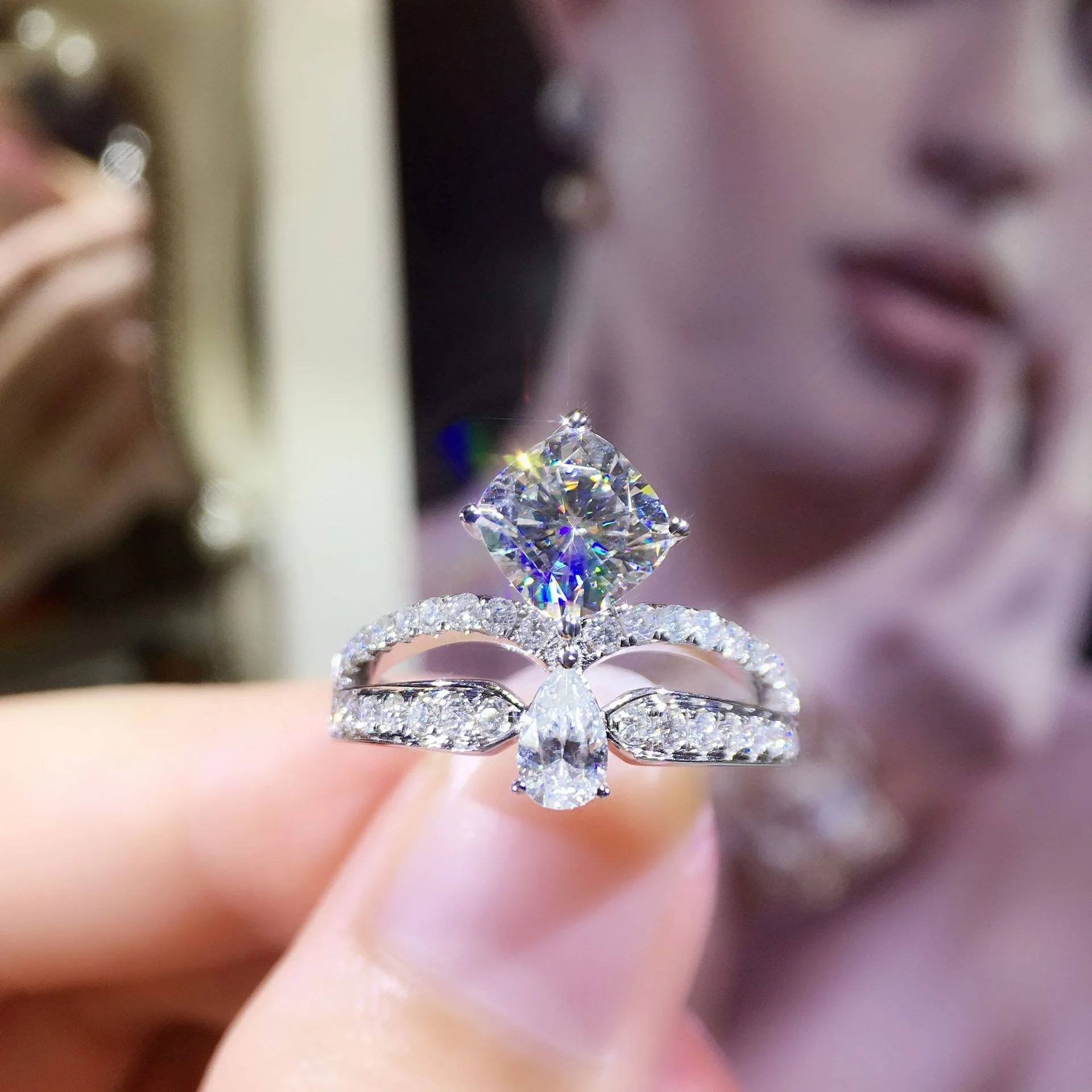Luxury Crown Finger Ring Dazzling Square Zircon Double Layer Rings Women's Promise Wedding Engagement Silvery Jewelry gift, Picture shows
Luxury Crown Finger Ring Dazzling Square Zircon Double Layer Rings Women's Promise Wedding Engagement Silvery Jewelry gift, Picture shows