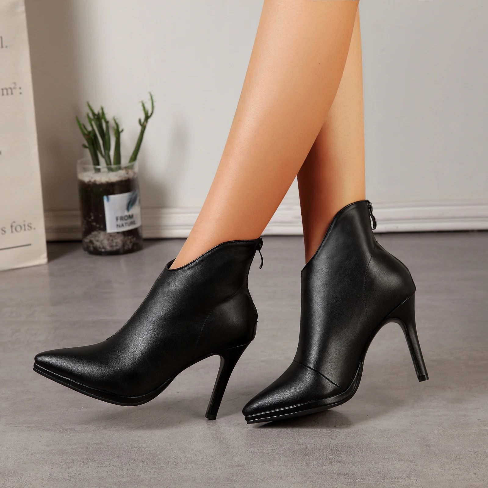 Dropshipping Wholesale designer boots women famous brands sexy pointed Toe women high heel ankle boots, Balck, white
Dropshipping Wholesale designer boots women famous brands sexy pointed Toe women high heel ankle boots, Balck, white