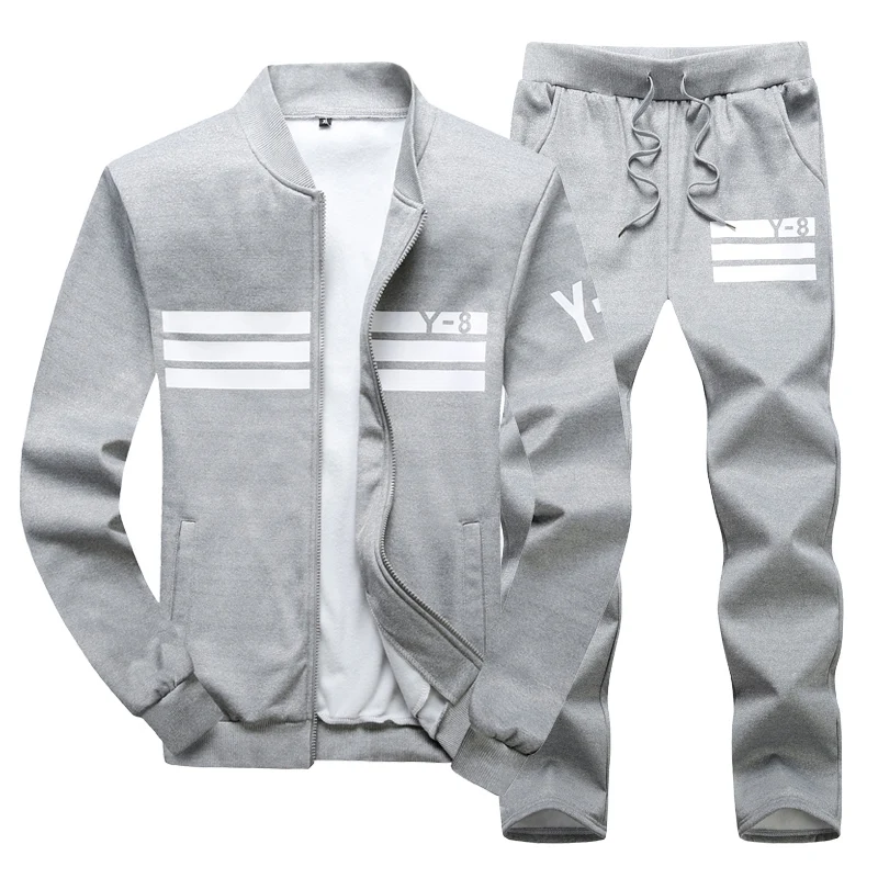 US sized European size Customized services design 100% polyester fashionable mens sports track suits
US sized European size Customized services design 100% polyester fashionable mens sports track suits