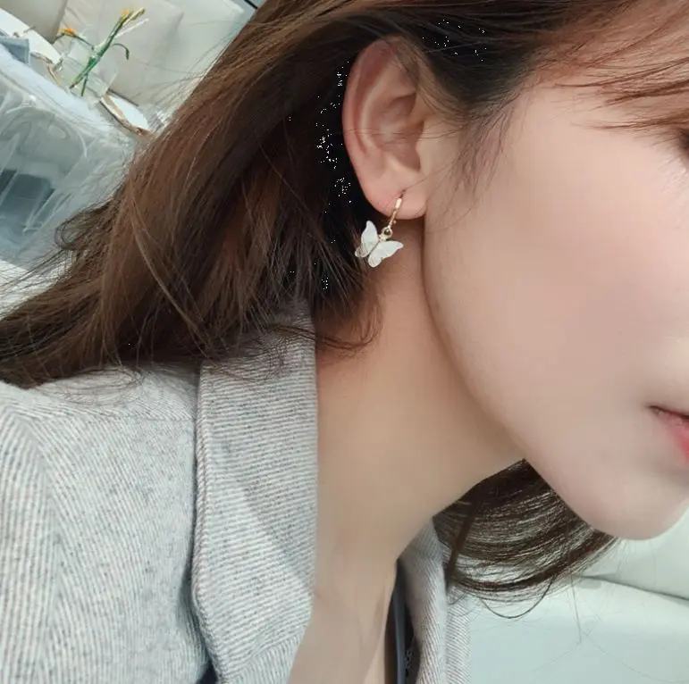 Manufacturer new style popular mini butterfly earrings acrylic earrings alloy cute earring for women
Manufacturer new style popular mini butterfly earrings acrylic earrings alloy cute earring for women