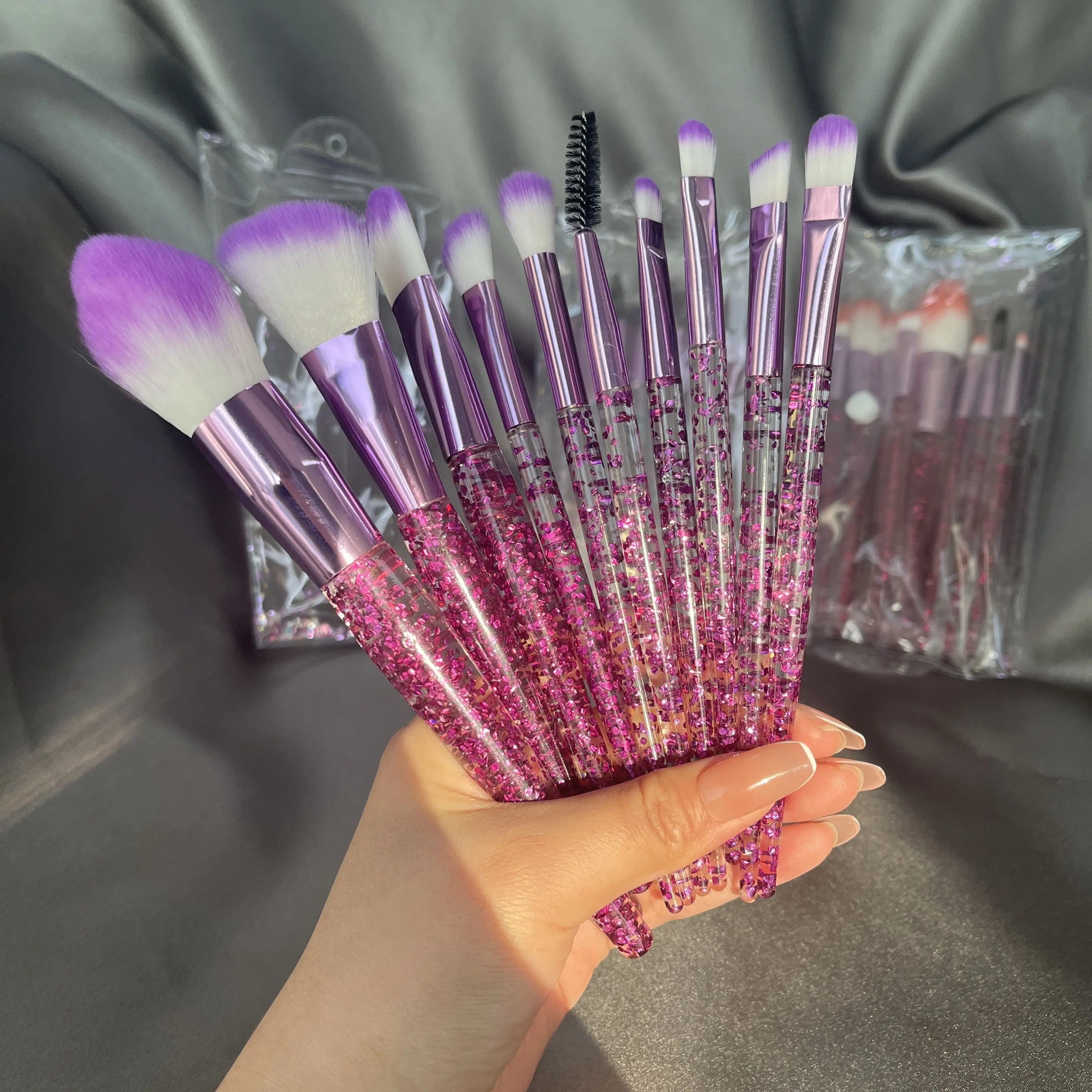 Free Sample Real Convenient Premium Purple Crystal Glitter Quicksand Complete Makeup Brush Set, Customized color
Free Sample Real Convenient Premium Purple Crystal Glitter Quicksand Complete Makeup Brush Set, Customized color