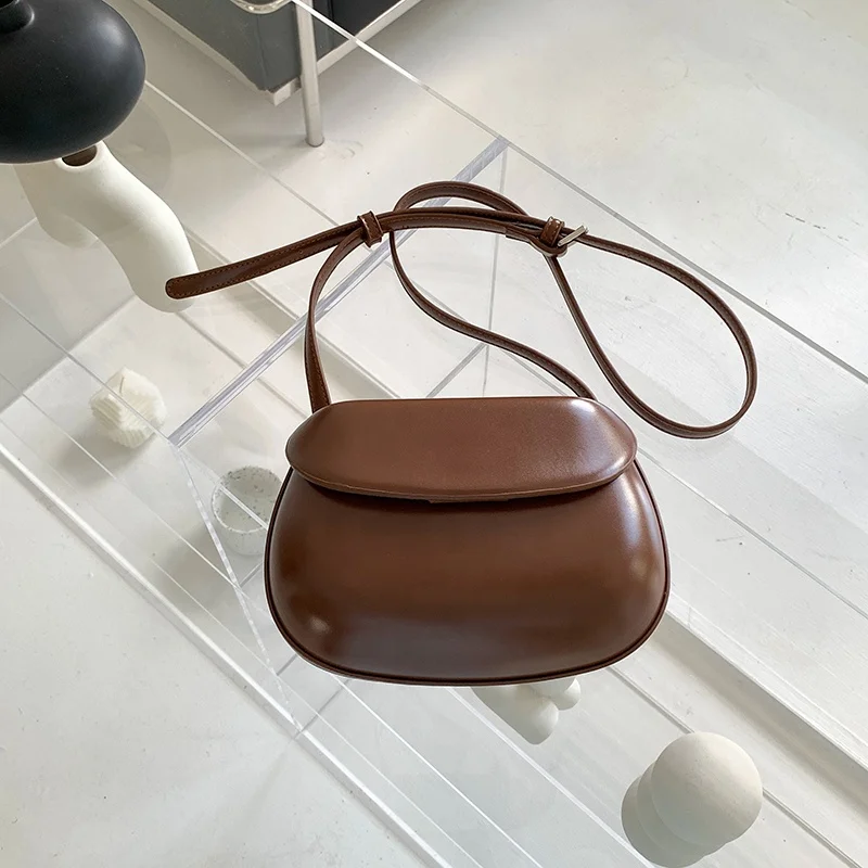 New product PU leather ladies shoulder bags 2022 enamelled leather messenger bag for women fashion strong small crossbody bag
New product PU leather ladies shoulder bags 2022 enamelled leather messenger bag for women fashion strong small crossbody bag