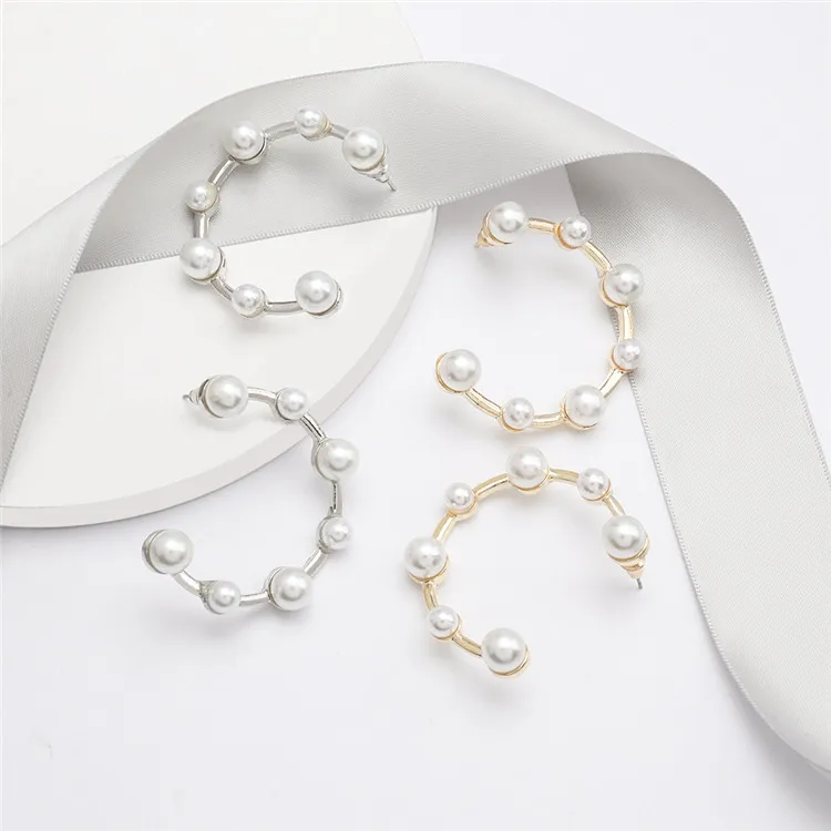 Personalized C-shaped alloy inlaid pearl earrings female European and American fashion all-match earrings, Picture shows
Personalized C-shaped alloy inlaid pearl earrings female European and American fashion all-match earrings, Picture shows