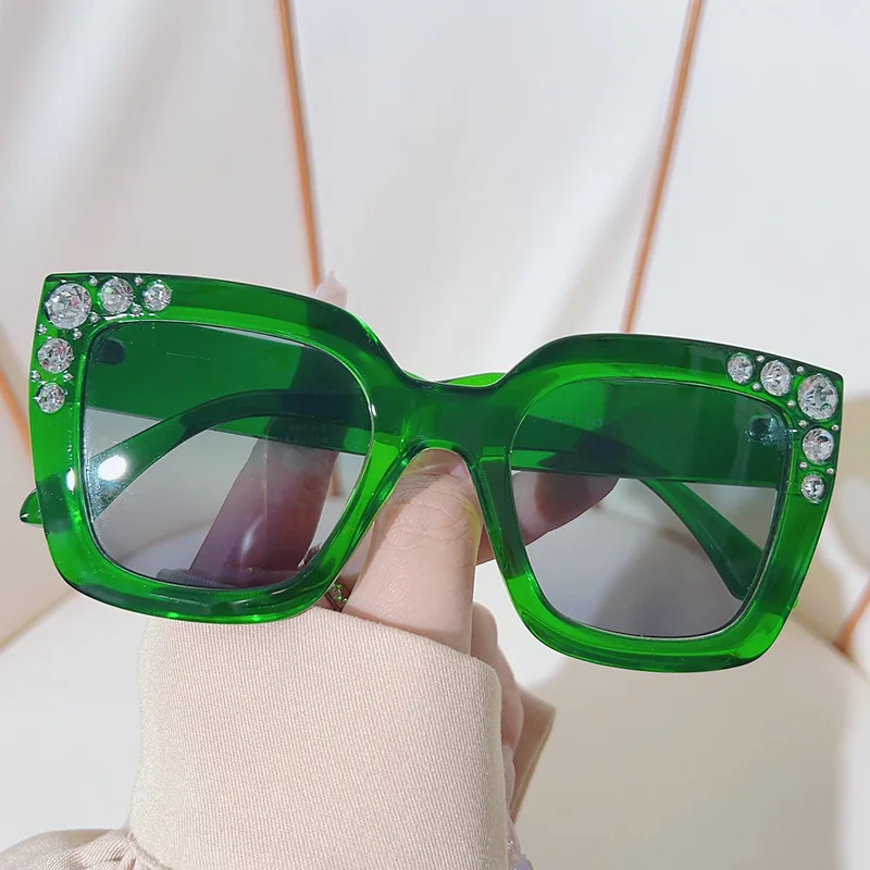 LBAshades 2023 498 New square sunglasses diamond glasses fashion green diamond sunglasses vintage female sun glasses wholesale
LBAshades 2023 498 New square sunglasses diamond glasses fashion green diamond sunglasses vintage female sun glasses wholesale