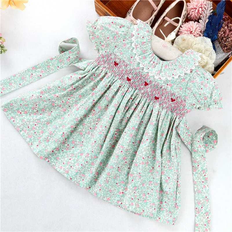 C5237 summer toddler smocked dress embroidery dress little baby girls dresses floral wholesale kids clothing children outfit
C5237 summer toddler smocked dress embroidery dress little baby girls dresses floral wholesale kids clothing children outfit