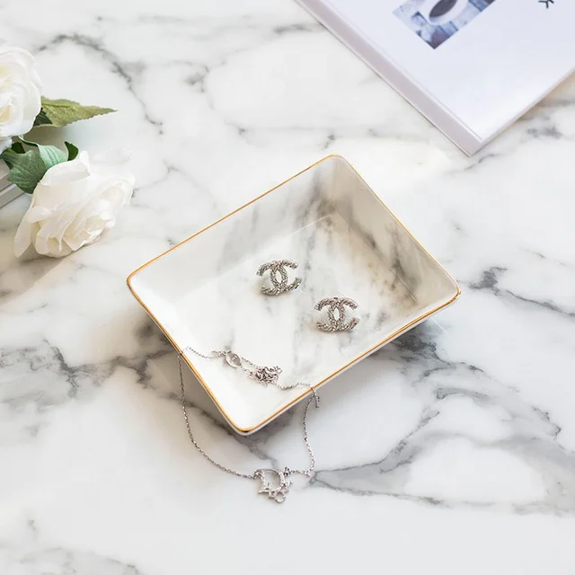 Nordic Style Marble Ceramic Tray Golden Edged Tray Key Dish Ceramic Jewelry Plate for Earring Necklace Bangle Wedding
Nordic Style Marble Ceramic Tray Golden Edged Tray Key Dish Ceramic Jewelry Plate for Earring Necklace Bangle Wedding