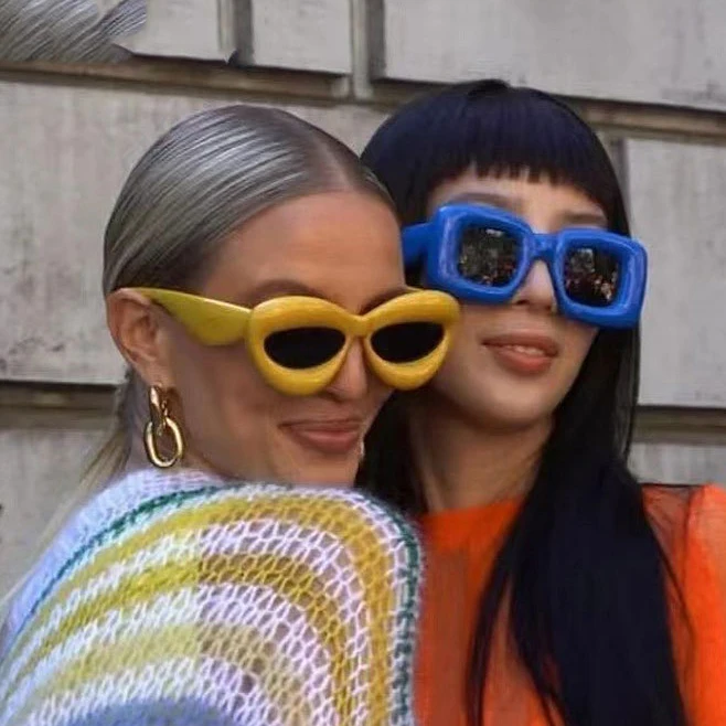 Vintage Candy Color Square Y2K Sunglasses For Women New Fashion Brand Thick Sun Glasses Men Blue Yellow Punk Hip Hop Shades Red
Vintage Candy Color Square Y2K Sunglasses For Women New Fashion Brand Thick Sun Glasses Men Blue Yellow Punk Hip Hop Shades Red