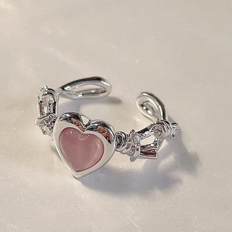 Hot Selling Copper Adjustable Heart Pink Color Irregular Moonstone Rings For Girls Jewelry
Hot Selling Copper Adjustable Heart Pink Color Irregular Moonstone Rings For Girls Jewelry