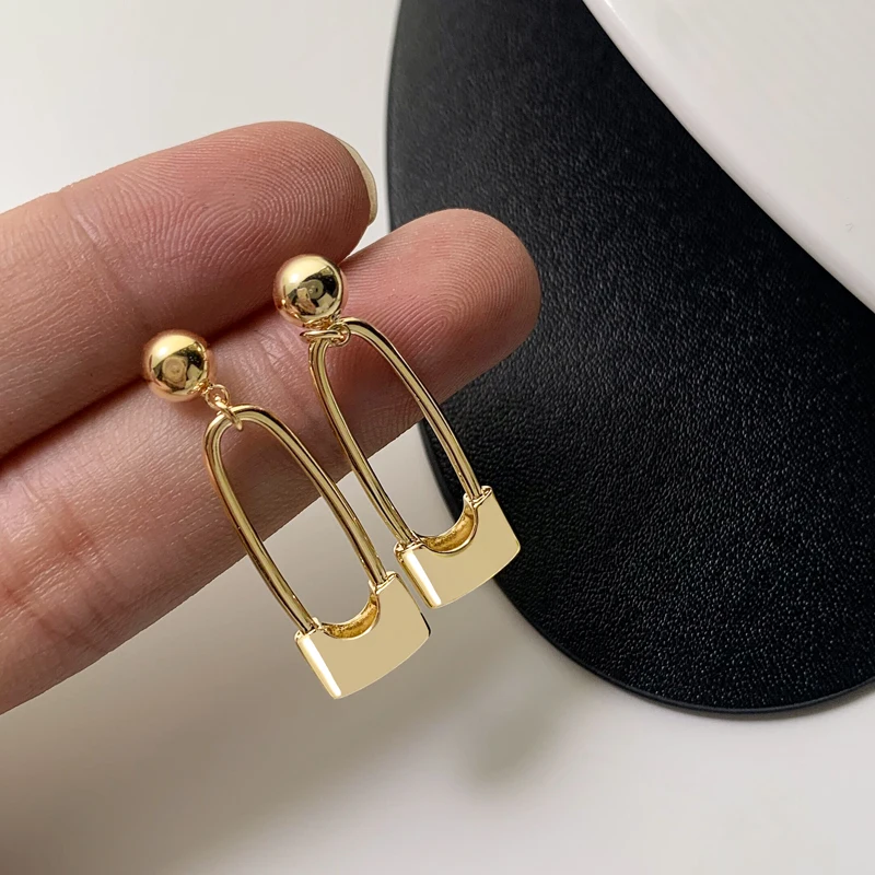 Vershal 18K Gold Plated Hot Sale Design Lock Shape Drop Earrings Jewelry For Women, As pitcure
Vershal 18K Gold Plated Hot Sale Design Lock Shape Drop Earrings Jewelry For Women, As pitcure