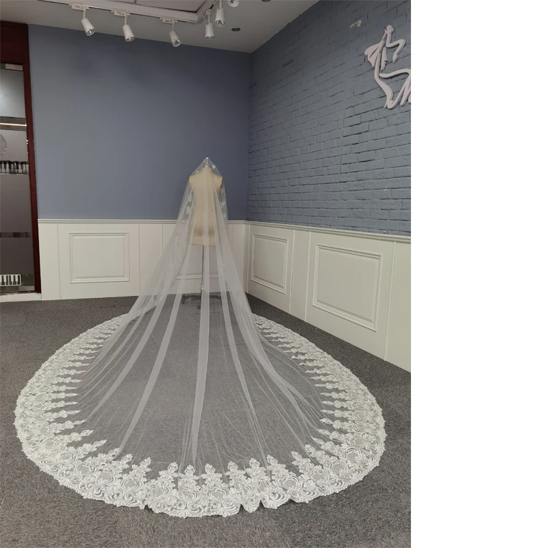 Custom Luxury bride long veil wedding dress veils bridal hair accessories, Ivory and white
Custom Luxury bride long veil wedding dress veils bridal hair accessories, Ivory and white