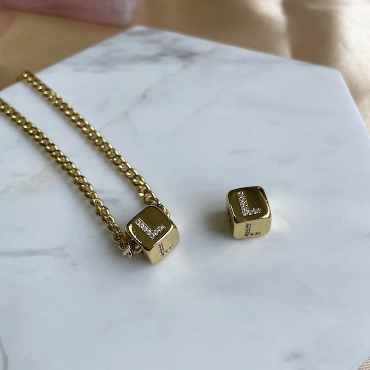 Wholesale Gold Plated Chain Mini Square A-Z 26 Letters Initial Necklace Pendant For Women And Girls Jewelry
Wholesale Gold Plated Chain Mini Square A-Z 26 Letters Initial Necklace Pendant For Women And Girls Jewelry