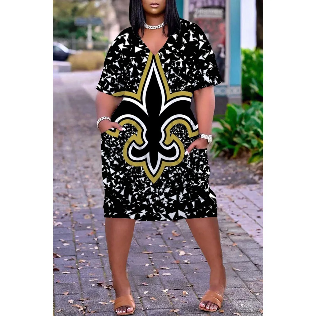 2021 New Custom Wholesale Digital Print Short Sleeve Plus Size Women's Dresses NFL Saints Dress Loose V-neck Summer Casual Dress, Customized color
2021 New Custom Wholesale Digital Print Short Sleeve Plus Size Women's Dresses NFL Saints Dress Loose V-neck Summer Casual Dress, Customized color